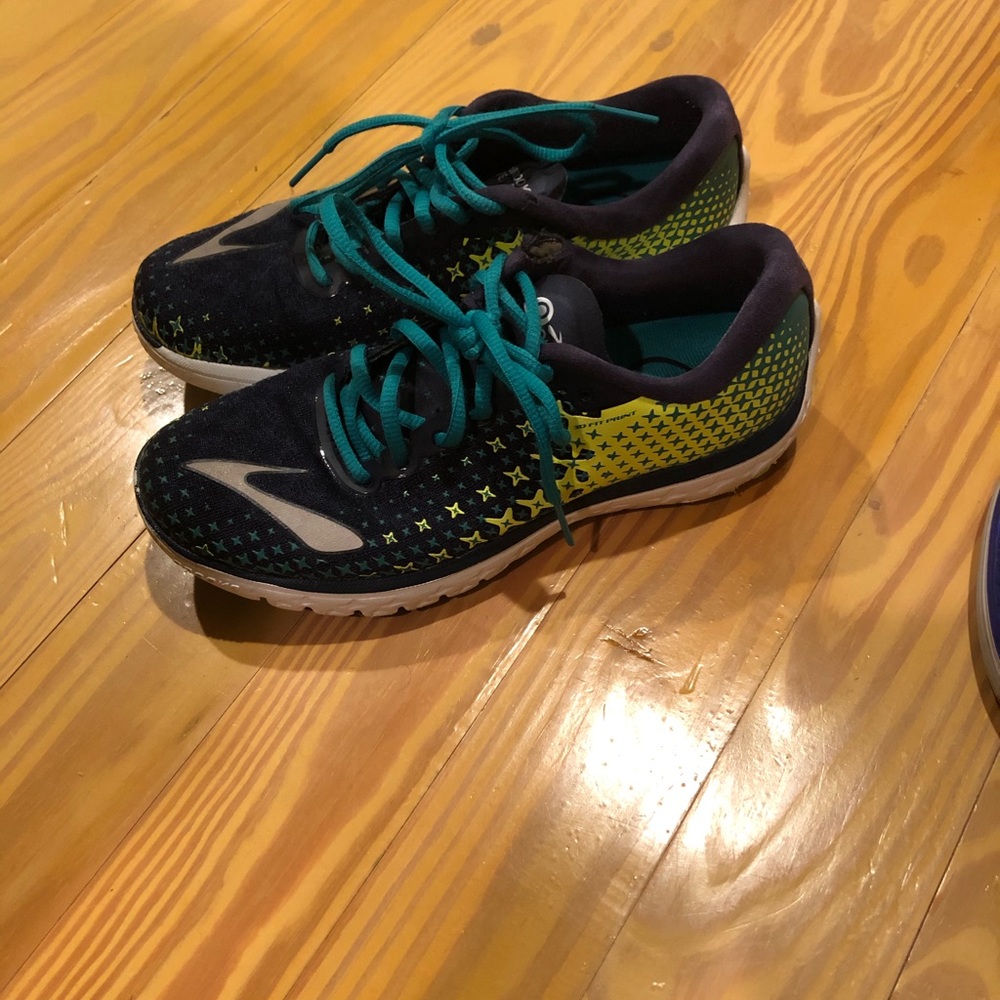 Brooks Women’s Pure Flow size 7.5